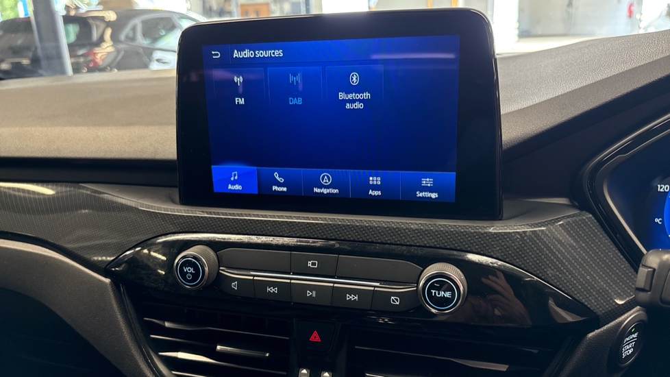 Ford Kuga 1.5 EcoBoost 150 ST-Line X Edition 5dr Petrol Estate - Image 35