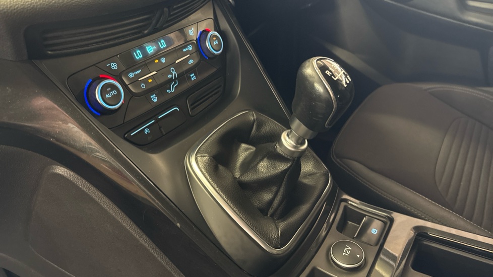 Ford Kuga 1.5 EcoBoost Titanium 5dr 2WD Petrol Estate - Image 13