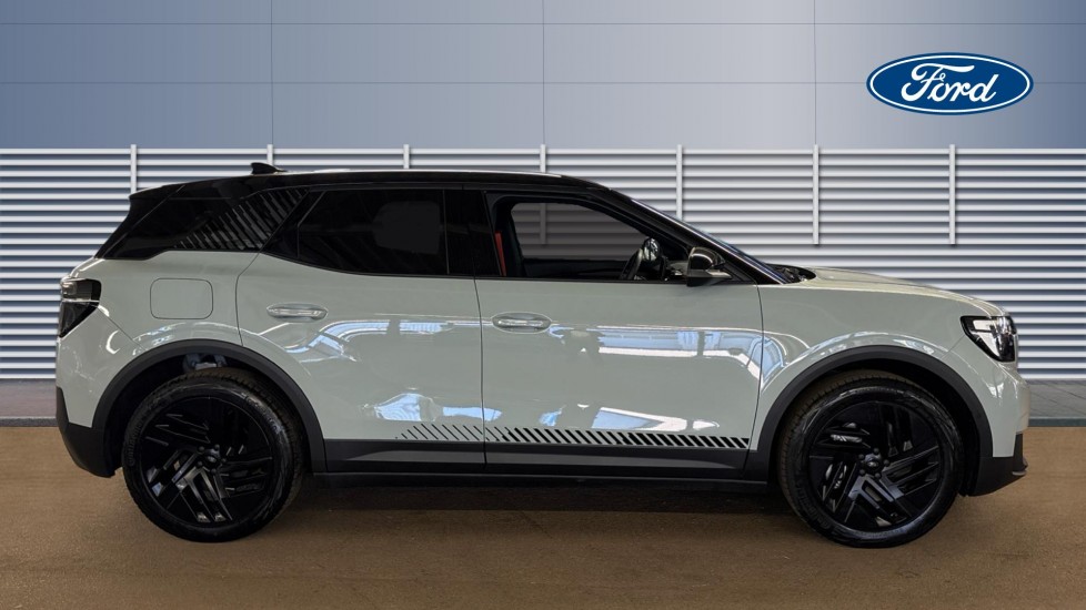 Ford Explorer 210kW Collection 79kWh 5dr Auto Electric Estate - Image 5