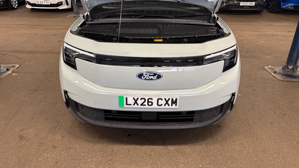 Ford Explorer 210kW Collection 79kWh 5dr Auto Electric Estate - Image 8