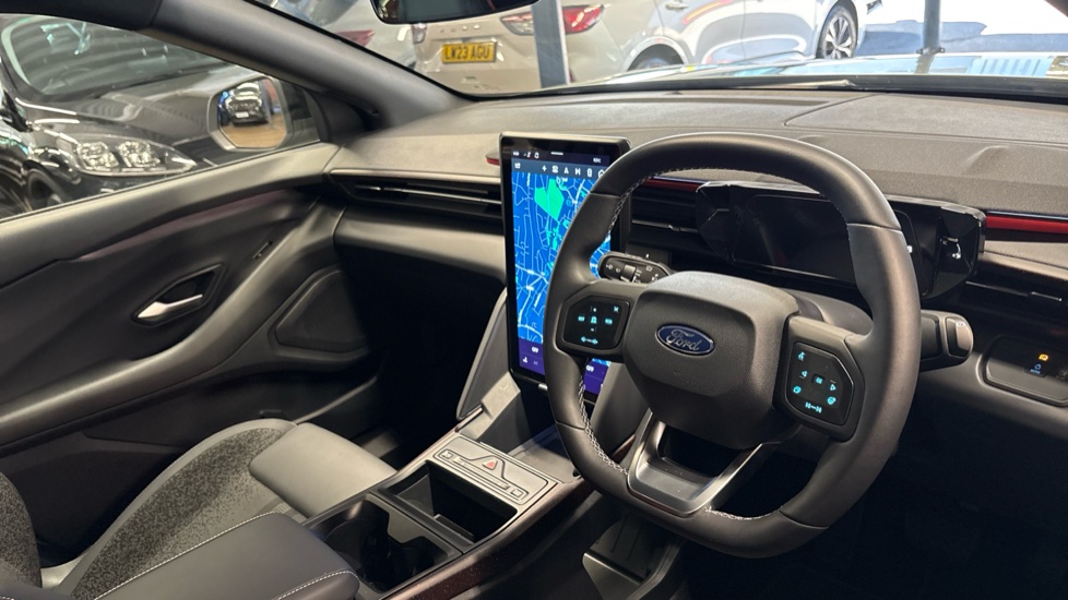 Ford Explorer 210kW Collection 79kWh 5dr Auto Electric Estate - Image 11