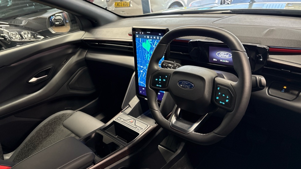 Ford Explorer 210kW Collection 79kWh 5dr Auto Electric Estate - Image 14