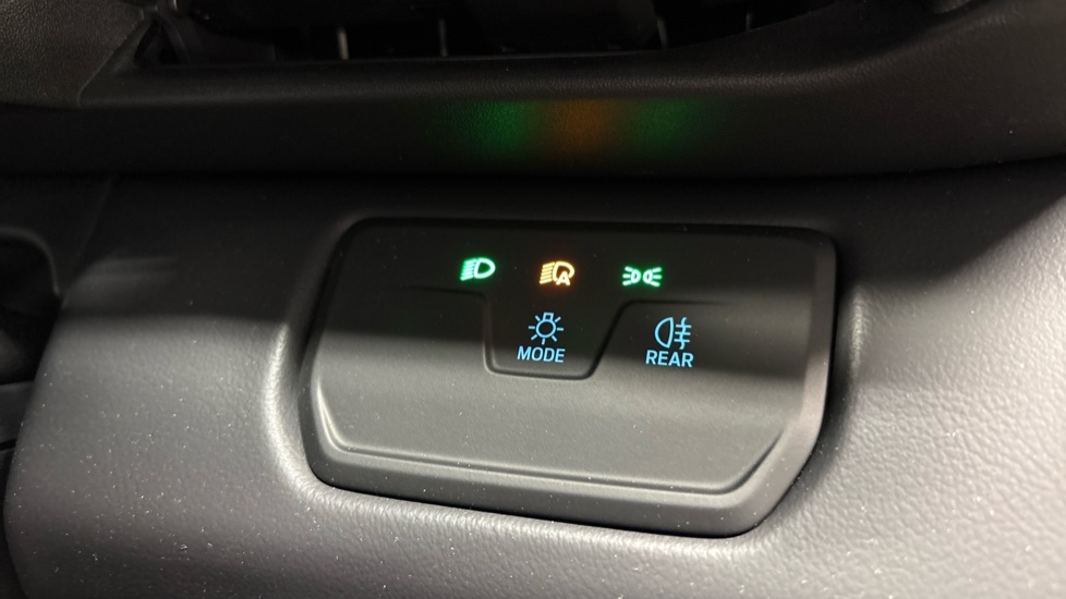 Ford Explorer 210kW Collection 79kWh 5dr Auto Electric Estate - Image 25