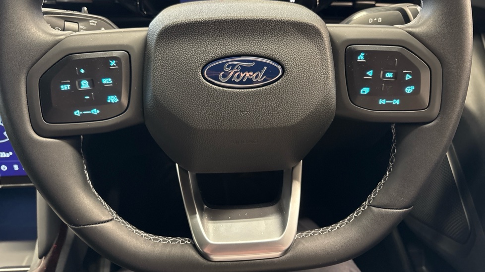 Ford Explorer 210kW Collection 79kWh 5dr Auto Electric Estate - Image 28