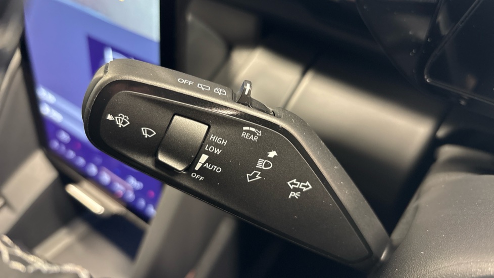 Ford Explorer 210kW Collection 79kWh 5dr Auto Electric Estate - Image 30