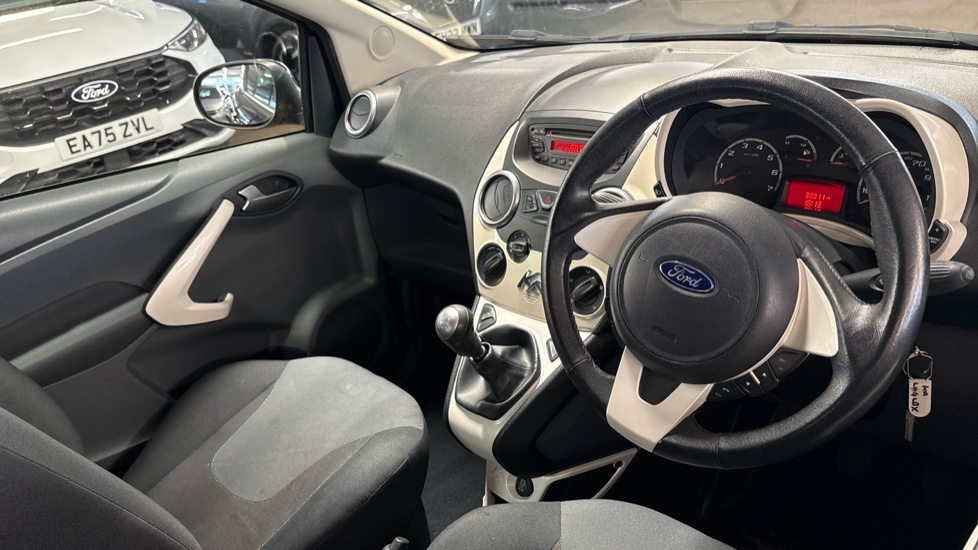 Ford Ka 1.2 Zetec 3dr [Start Stop] Petrol Hatchback - Image 14