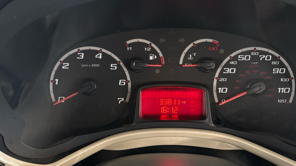 Ford Ka 1.2 Zetec 3dr [Start Stop] Petrol Hatchback - Image 18