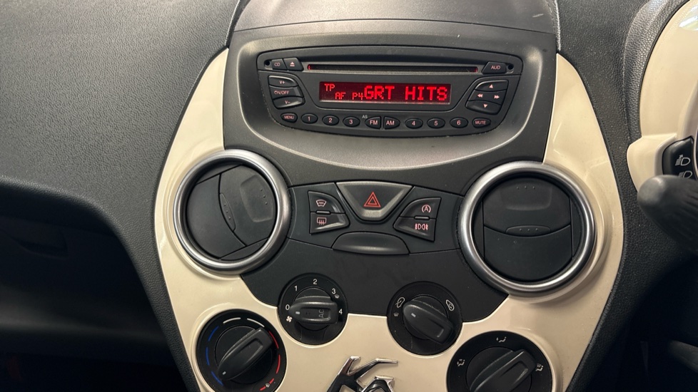 Ford Ka 1.2 Zetec 3dr [Start Stop] Petrol Hatchback - Image 30