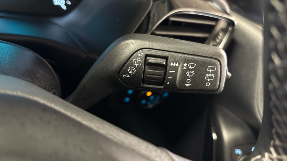 Ford Fiesta 1.0 EcoBoost Hybrid mHEV 125 Titanium 5dr Auto Petrol Hatchback - Image 29
