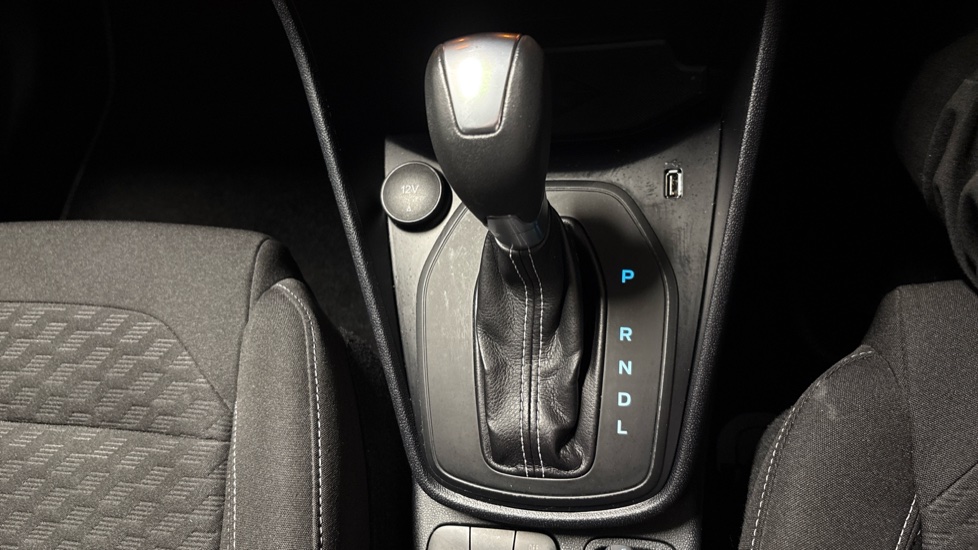 Ford Fiesta 1.0 EcoBoost Hybrid mHEV 125 Titanium 5dr Auto Petrol Hatchback - Image 38
