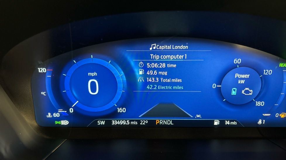 Ford Kuga 2.5 FHEV ST-Line X Edition 5dr CVT Hybrid Estate - Image 18