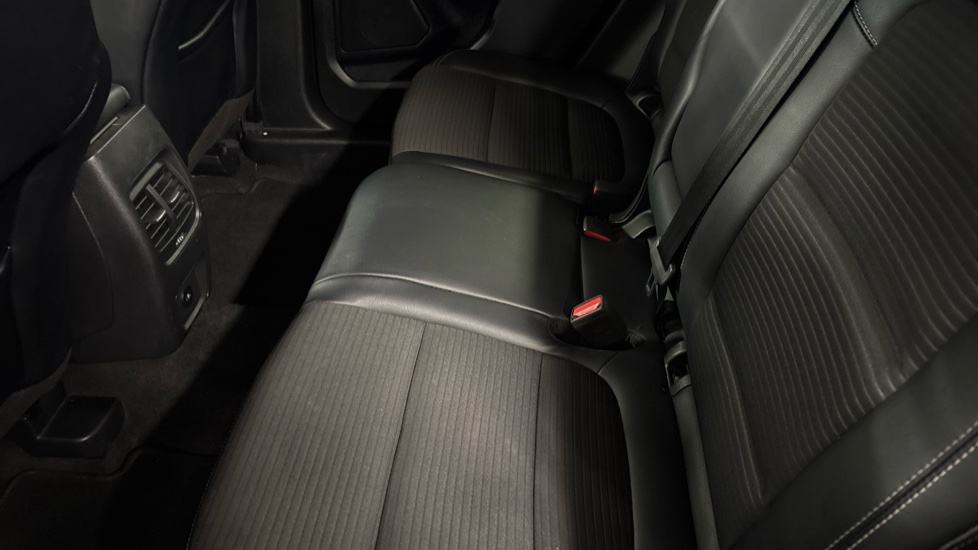 Ford Kuga 1.5 EcoBoost 150 Titanium Edition 5dr Petrol Estate - Image 16