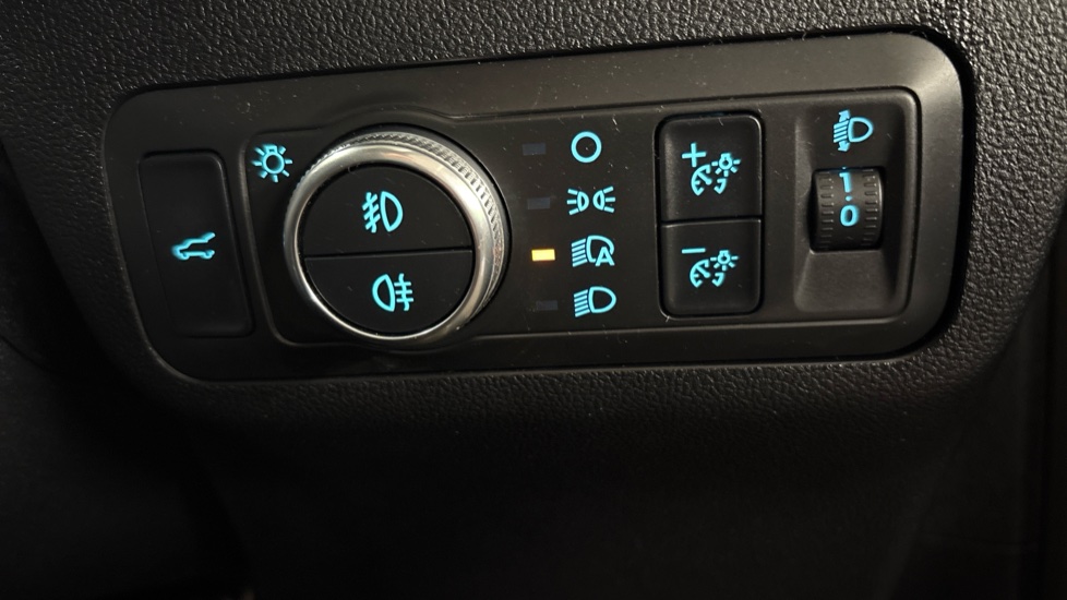 Ford Kuga 1.5 EcoBoost 150 Titanium Edition 5dr Petrol Estate - Image 25