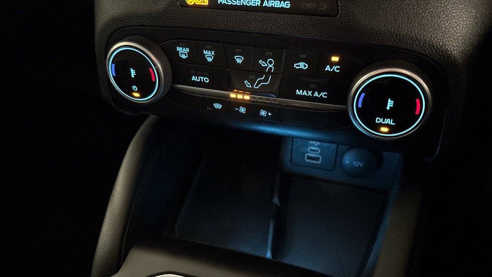 Ford Kuga 1.5 EcoBoost 150 Titanium Edition 5dr Petrol Estate - Image 39