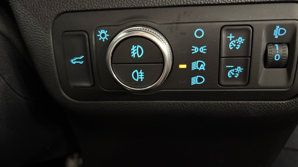 Ford Kuga 1.5 EcoBoost 150 Titanium Edition 5dr Petrol Estate - Image 25