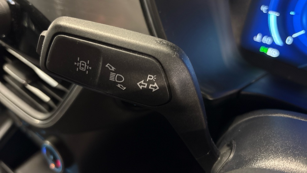 Ford Kuga 1.5 EcoBoost 150 Titanium Edition 5dr Petrol Estate - Image 30