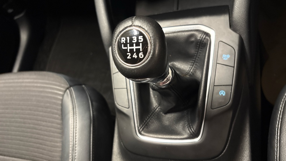 Ford Kuga 1.5 EcoBoost 150 Titanium Edition 5dr Petrol Estate - Image 39
