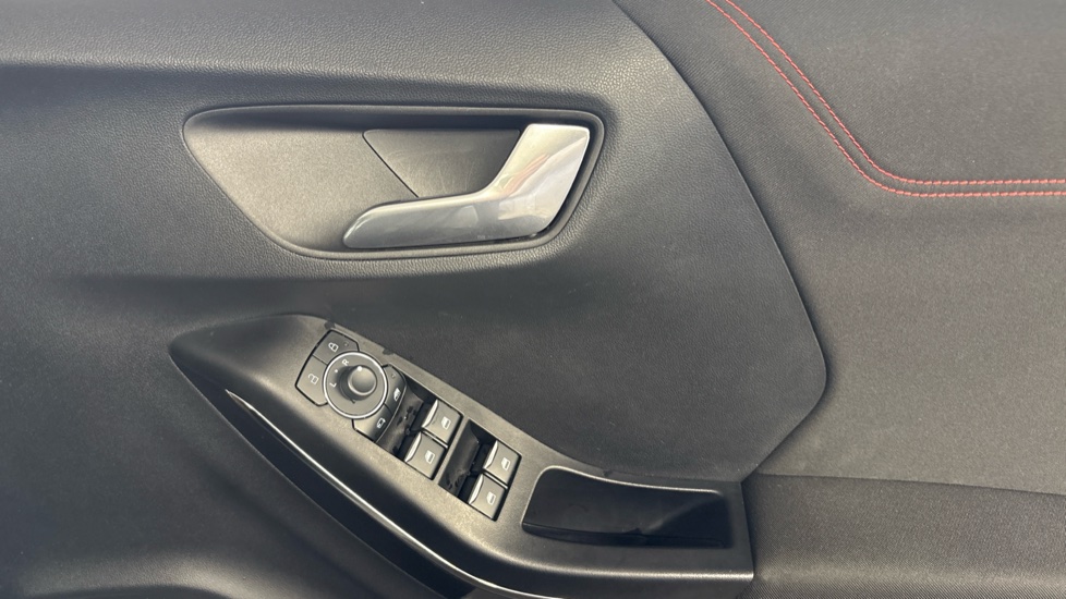 Ford Puma 1.0 EcoBoost Hybrid mHEV ST-Line 5dr Petrol Hatchback - Image 23