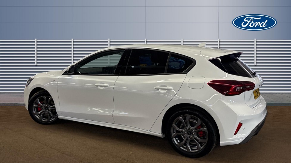 Ford Focus 1.0 EcoBoost Hybrid mHEV 155 ST-Line 5dr Auto Petrol Hatchback - Image 2