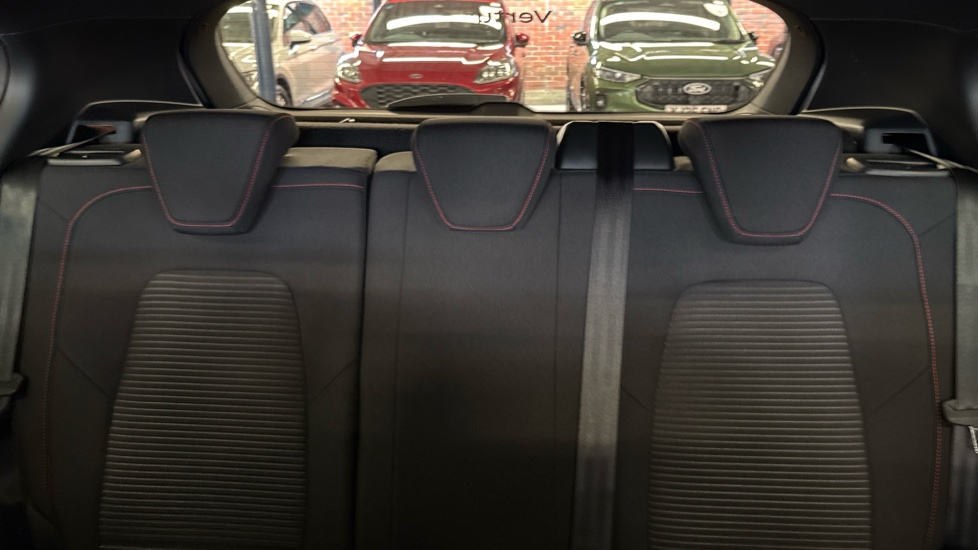 Ford Focus 1.0 EcoBoost Hybrid mHEV 155 ST-Line 5dr Auto Petrol Hatchback - Image 15