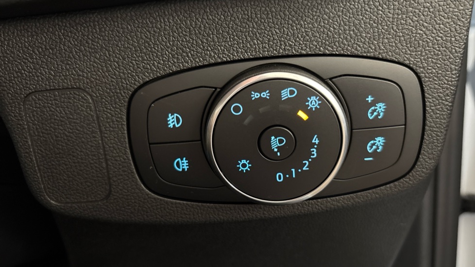 Ford Focus 1.0 EcoBoost Hybrid mHEV 155 ST-Line 5dr Auto Petrol Hatchback - Image 25