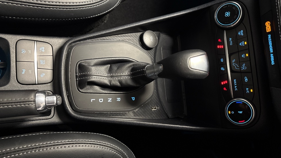 Ford Fiesta 1.0 EcoBoost 125 Vignale Edn 5dr Auto [7 Speed] Petrol Hatchback - Image 42