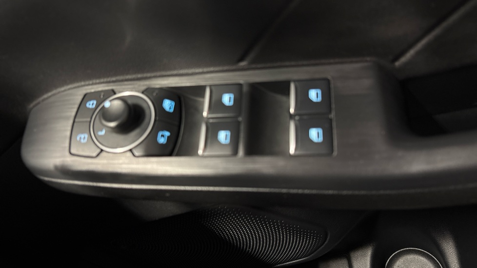 Ford Kuga 1.5 EcoBoost 150 ST-Line Edition 5dr Petrol Estate - Image 22