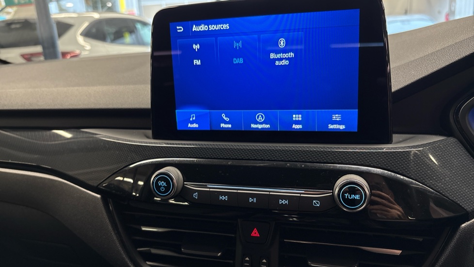 Ford Kuga 1.5 EcoBoost 150 ST-Line Edition 5dr Petrol Estate - Image 35