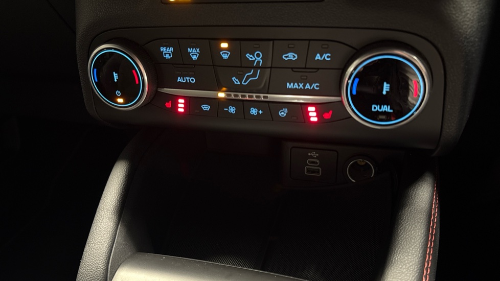 Ford Kuga 1.5 EcoBoost 150 ST-Line Edition 5dr Petrol Estate - Image 39