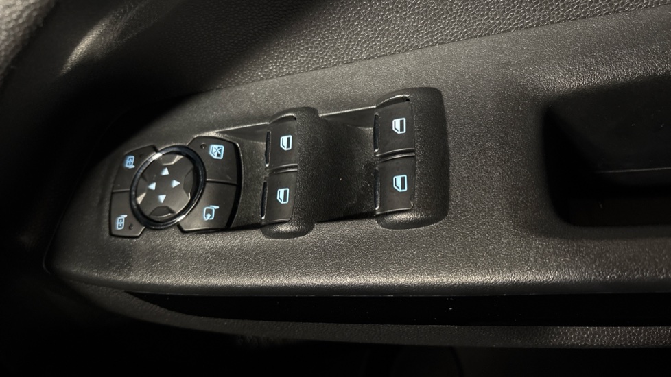 Ford EcoSport 1.0 EcoBoost 125 Titanium 5dr Petrol Hatchback - Image 22