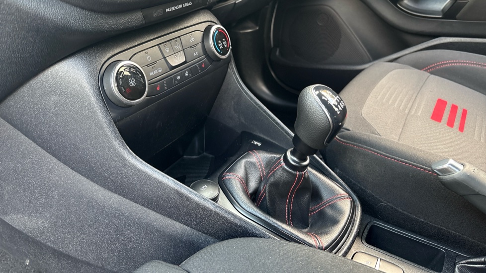 Ford Fiesta 1.0 EcoBoost ST-Line 5dr Petrol Hatchback - Image 13