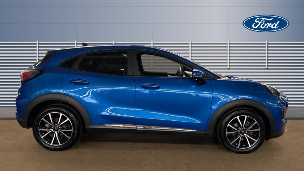 Ford Puma 1.0 EcoBoost Hybrid mHEV Titanium 5dr Petrol Hatchback - Image 5