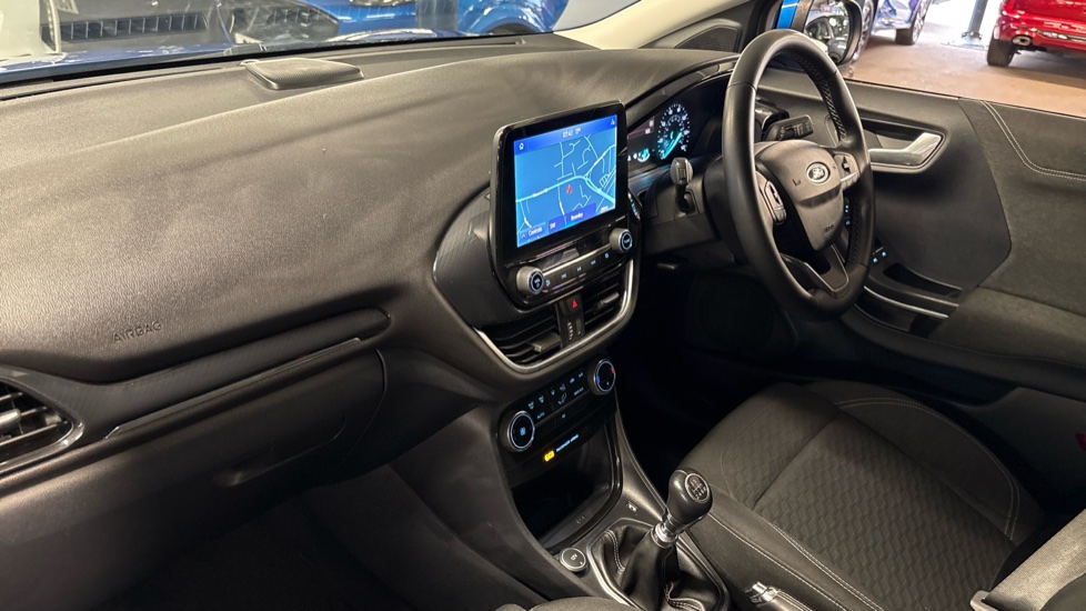 Ford Puma 1.0 EcoBoost Hybrid mHEV Titanium 5dr Petrol Hatchback - Image 9