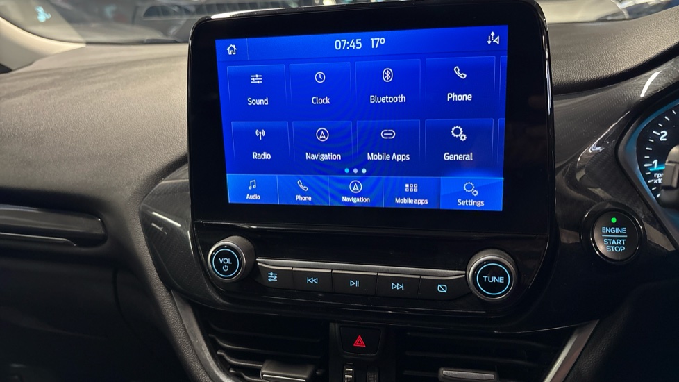Ford Puma 1.0 EcoBoost Hybrid mHEV Titanium 5dr Petrol Hatchback - Image 36