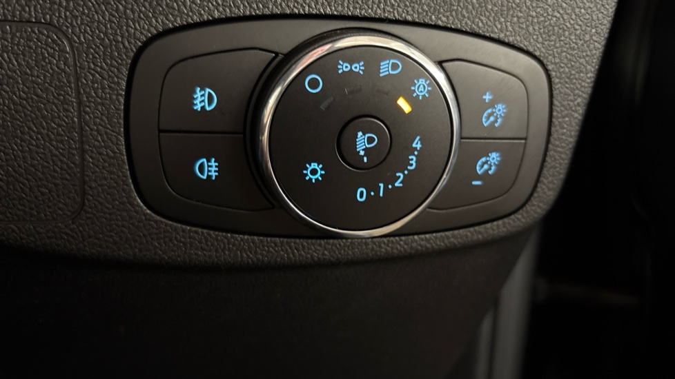Ford Focus 1.0 EcoBoost Hybrid mHEV 155 ST-Line X 5dr Auto Petrol Estate - Image 25