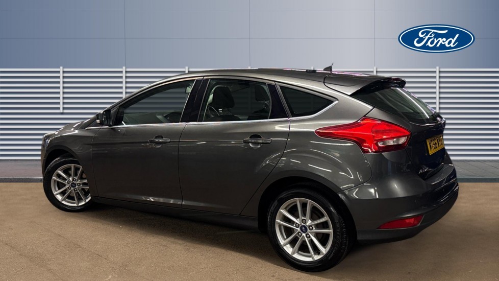 Ford Focus 1.0 EcoBoost Zetec 5dr Petrol Hatchback - Image 2