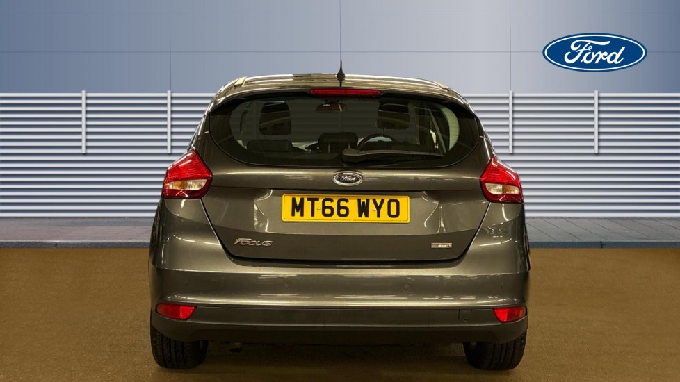 Ford Focus 1.0 EcoBoost Zetec 5dr Petrol Hatchback - Image 6