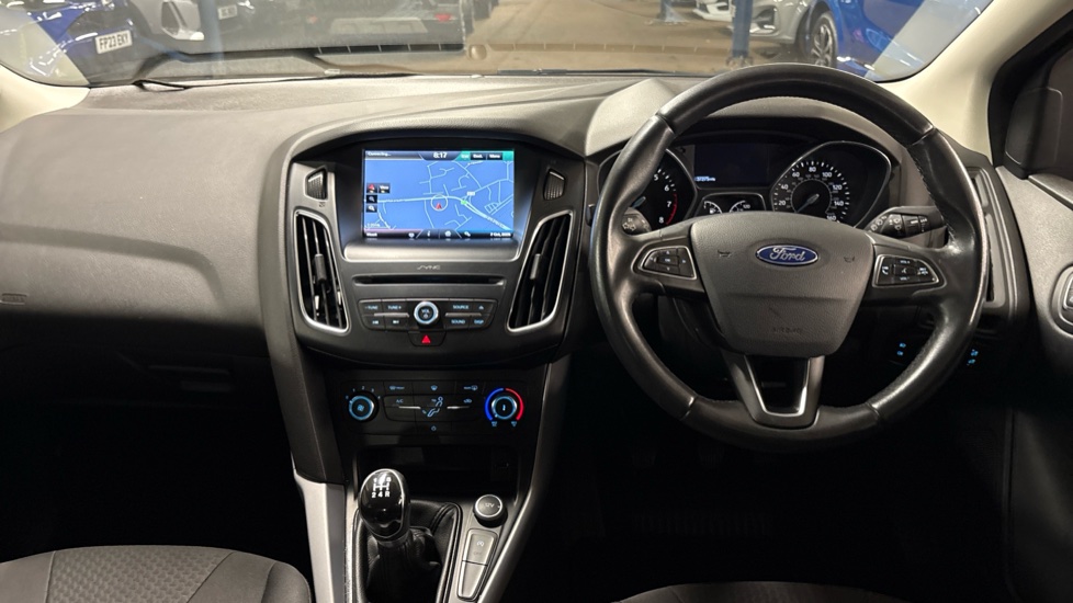 Ford Focus 1.0 EcoBoost Zetec 5dr Petrol Hatchback - Image 10