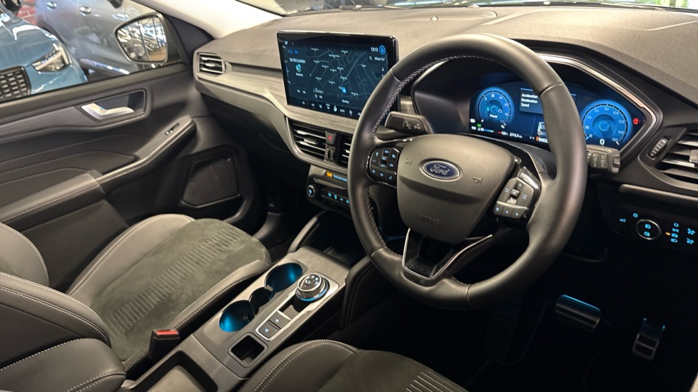 Ford Kuga 2.5 FHEV Active 5dr CVT Hybrid Estate - Image 11