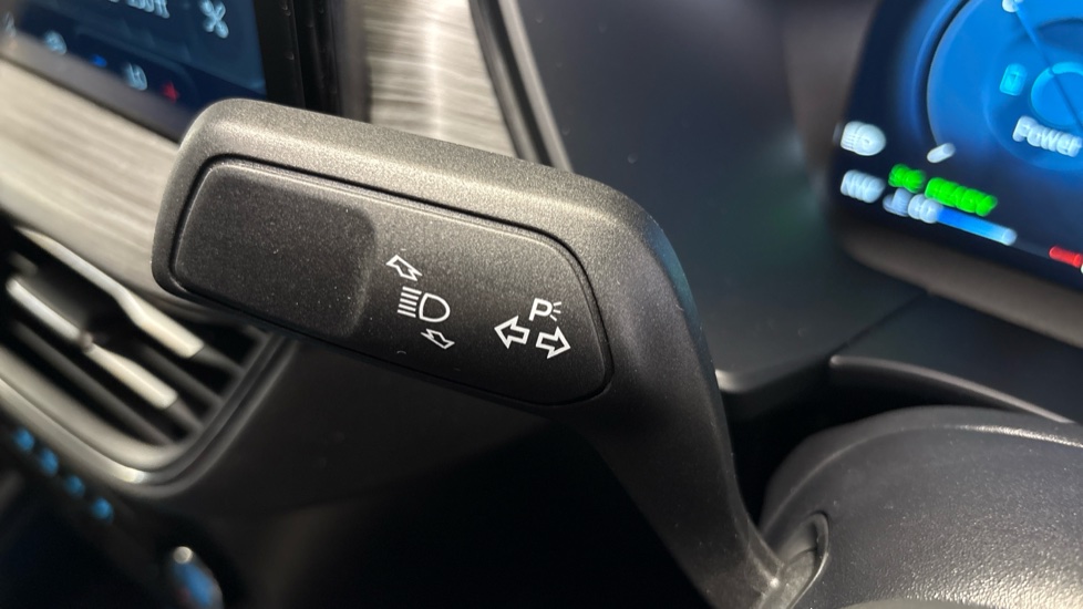 Ford Kuga 2.5 FHEV Active 5dr CVT Hybrid Estate - Image 31