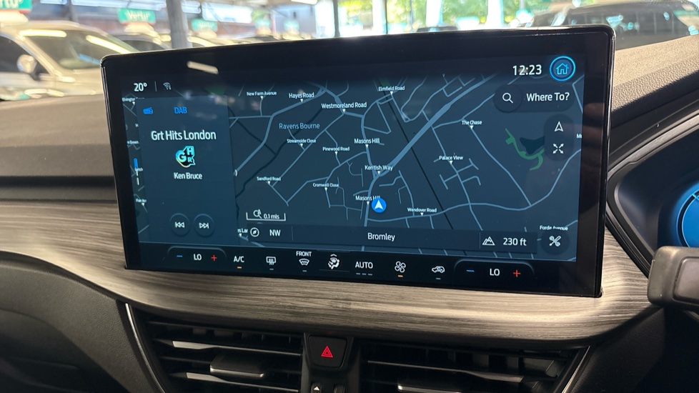 Ford Kuga 2.5 FHEV Active 5dr CVT Hybrid Estate - Image 33