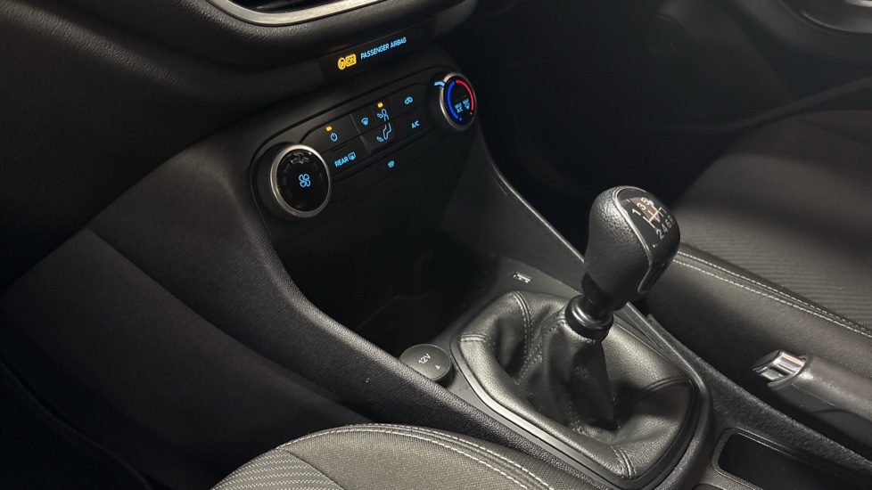 Ford Fiesta 1.0 EcoBoost Trend 5dr Petrol Hatchback - Image 13