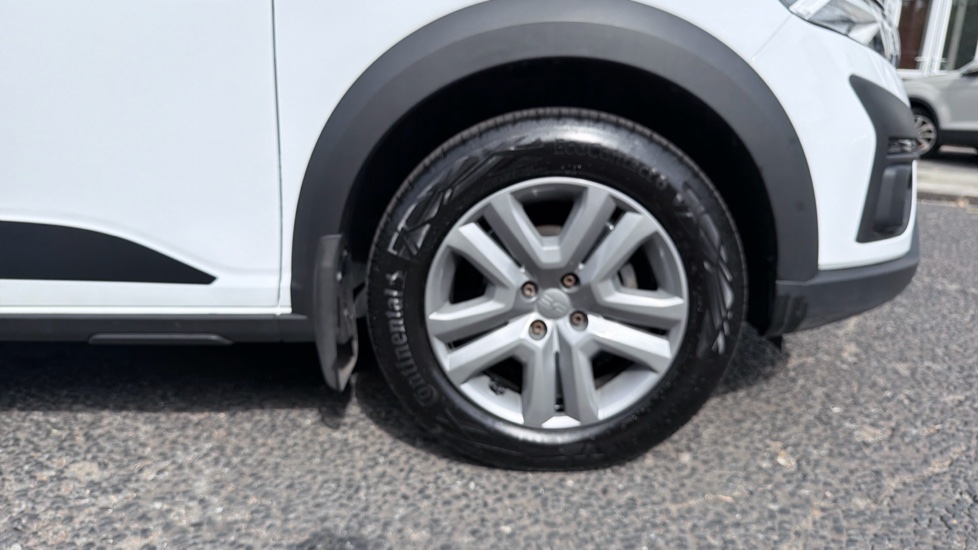 Dacia Sandero Stepway 1.0 TCe Expression 5dr CVT Petrol Hatchback - Image 37