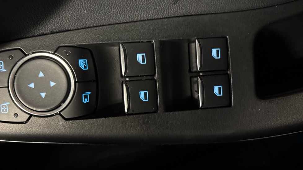Ford Fiesta 1.0 EcoBoost 95 Titanium 5dr Petrol Hatchback - Image 22