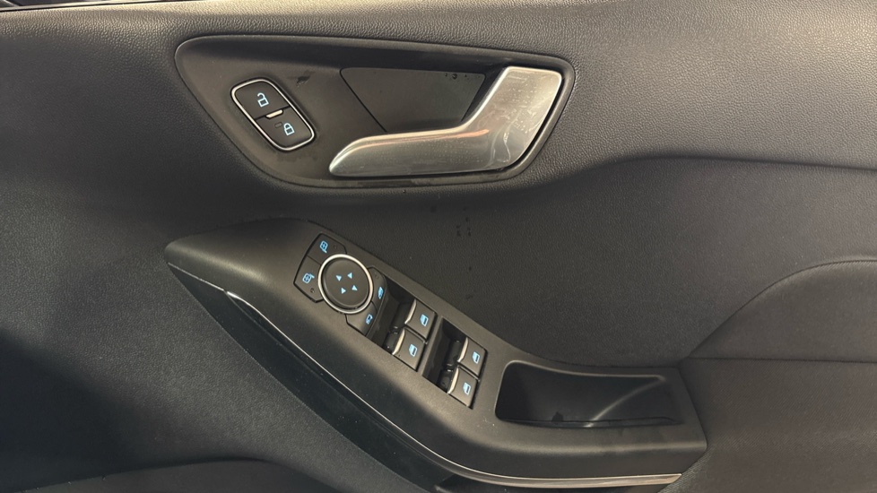 Ford Fiesta 1.0 EcoBoost 95 Titanium 5dr Petrol Hatchback - Image 23