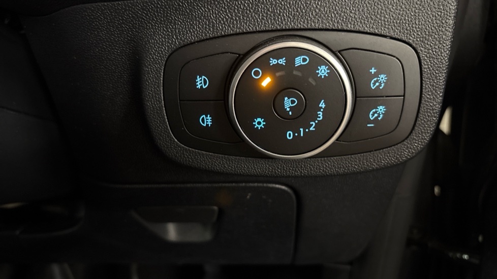 Ford Fiesta 1.0 EcoBoost 95 Titanium 5dr Petrol Hatchback - Image 25