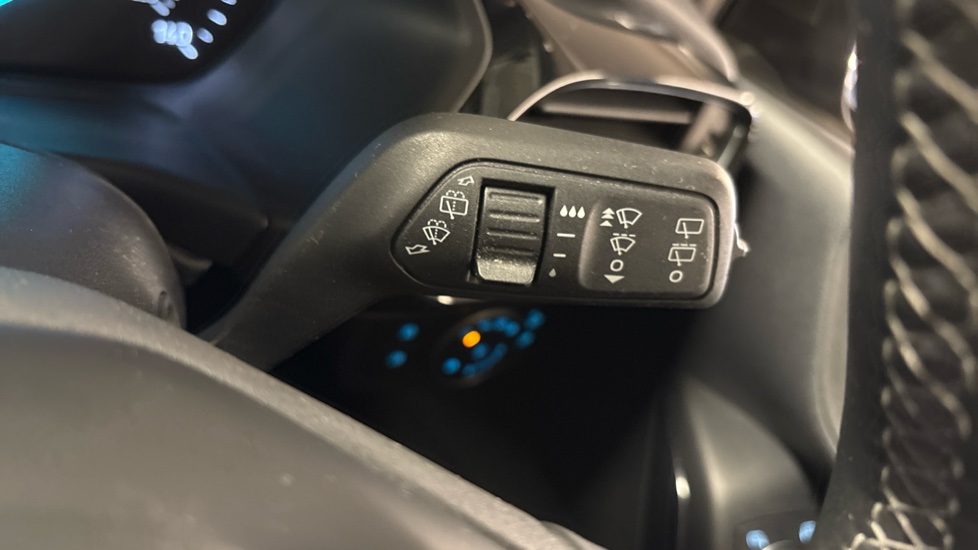 Ford Fiesta 1.0 EcoBoost 95 Titanium 5dr Petrol Hatchback - Image 29