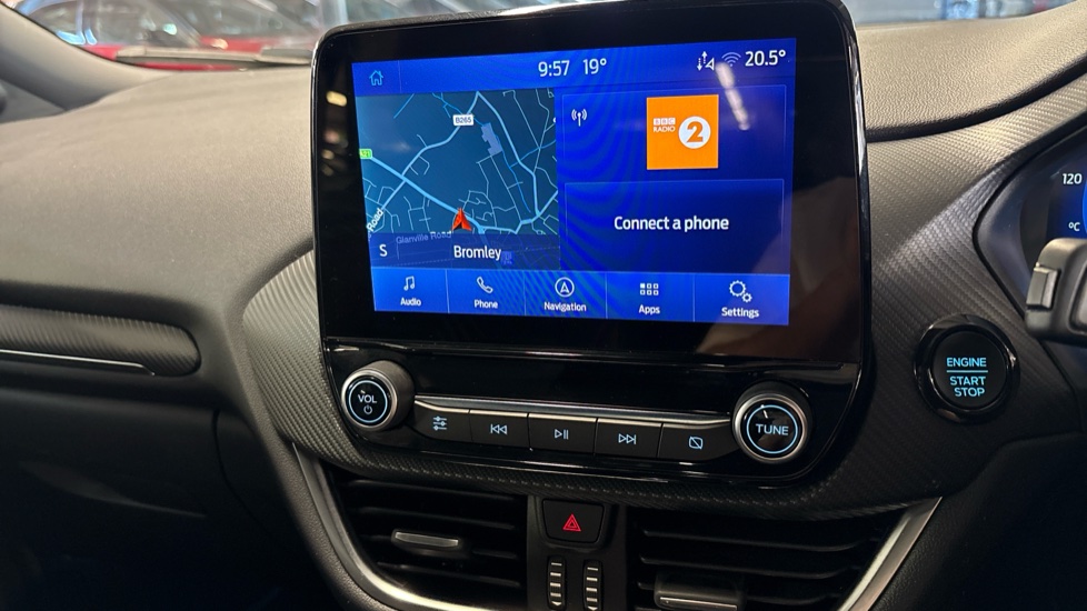 Ford Puma 1.0 EcoBoost Hybrid mHEV ST-Line X 5dr DCT Petrol Hatchback - Image 33