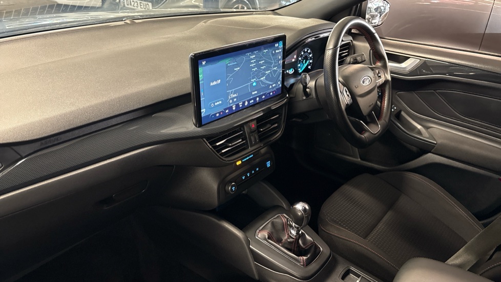Ford Focus 1.0 EcoBoost ST-Line 5dr Petrol Estate - Image 9