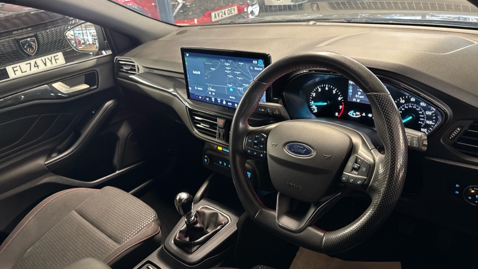 Ford Focus 1.0 EcoBoost ST-Line 5dr Petrol Estate - Image 14